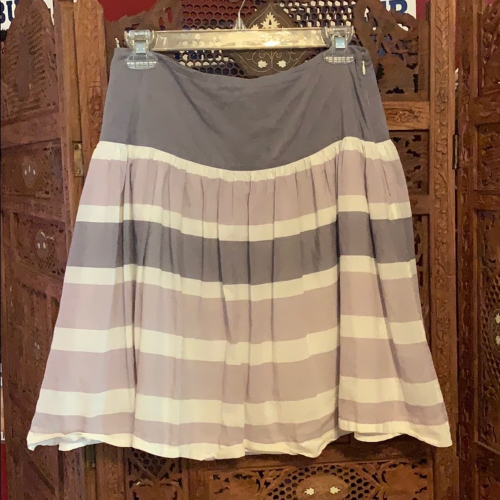 Gap grey striped skirt (size 4)